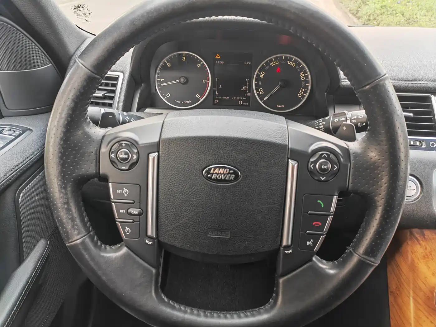 Land Rover Range Rover Sport 2012 3.0 TDV6 HSE Diesel Version фото 13
