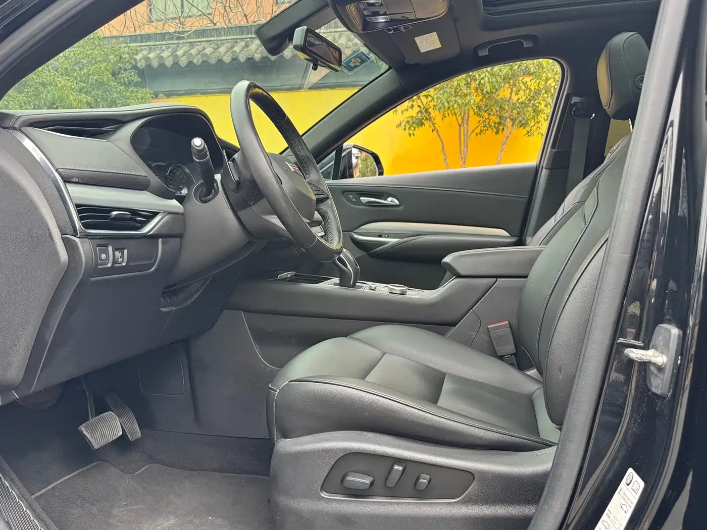 Cadillac XT4 2018 28T FWD Leading Edition фото 6