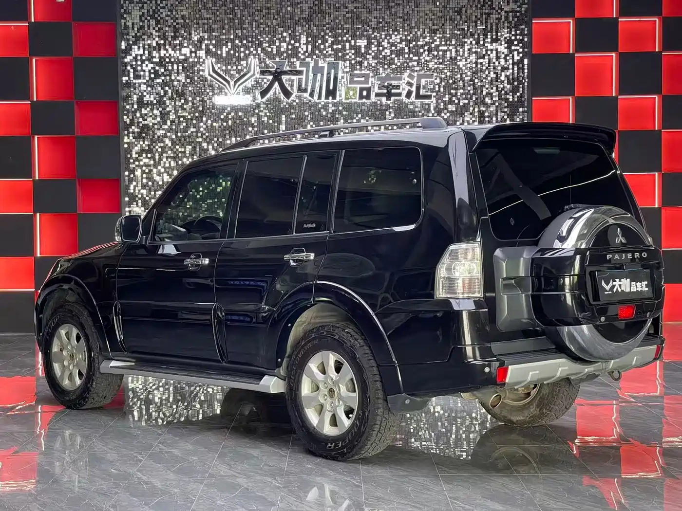 Mitsubishi Pajero (Import) 2014 3.0L Elite Edition фото 4