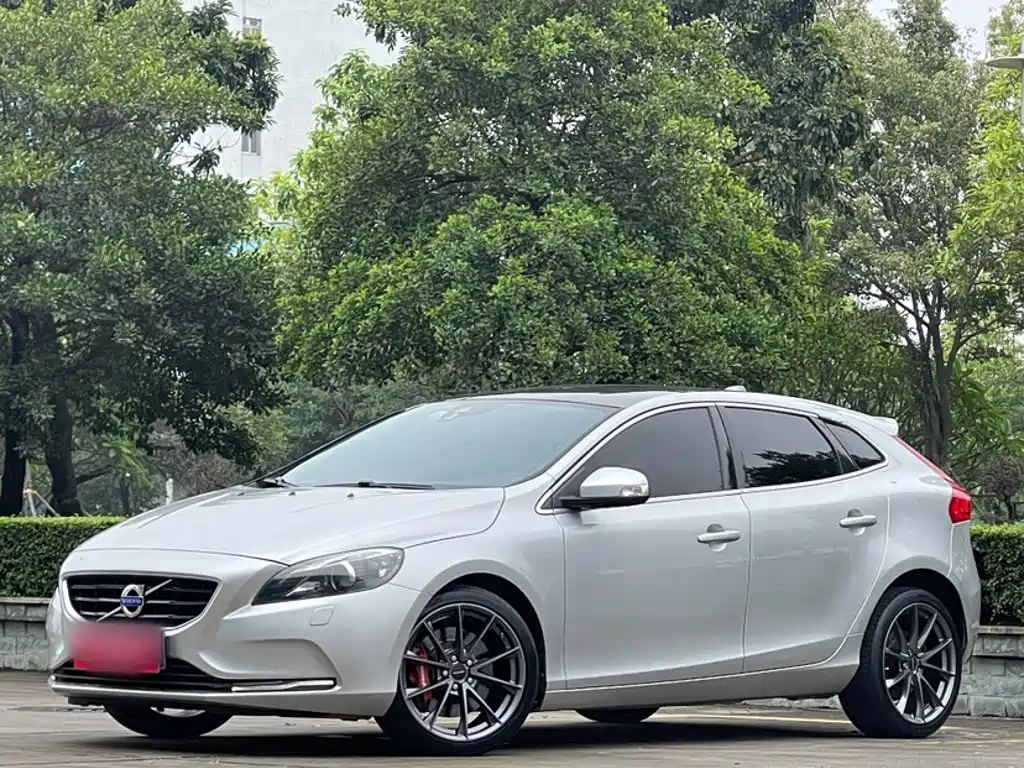 Volvo V40 2016 2015 1.6T Smart Comfort Edition