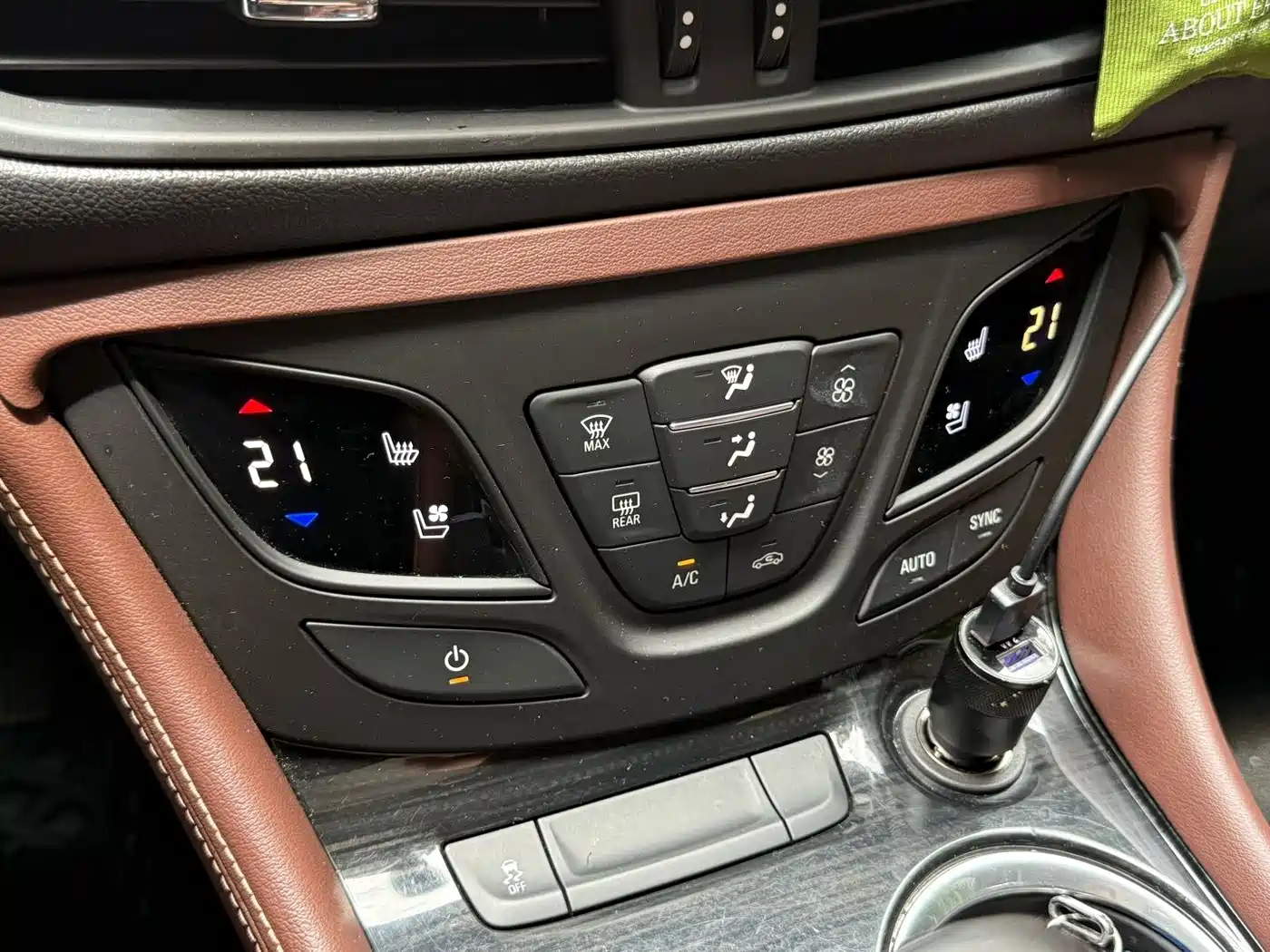 Photo 17 - Buick Envision Plus