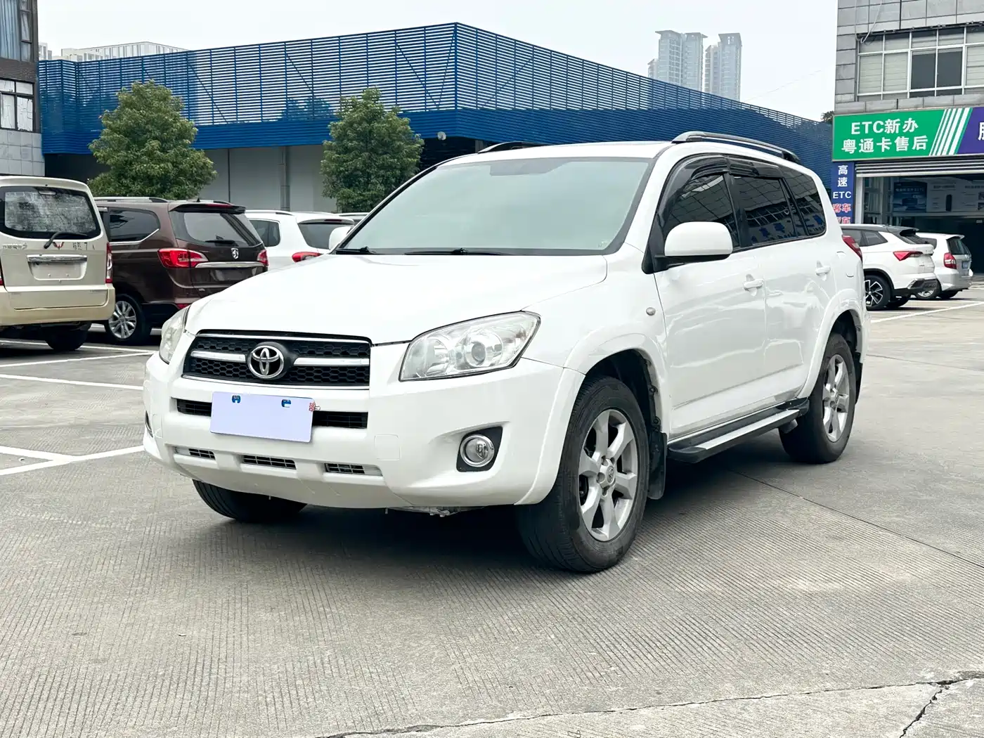 Toyota RAV4 Rongfang 2009 2.4L Automatic Luxury Navigation Edition