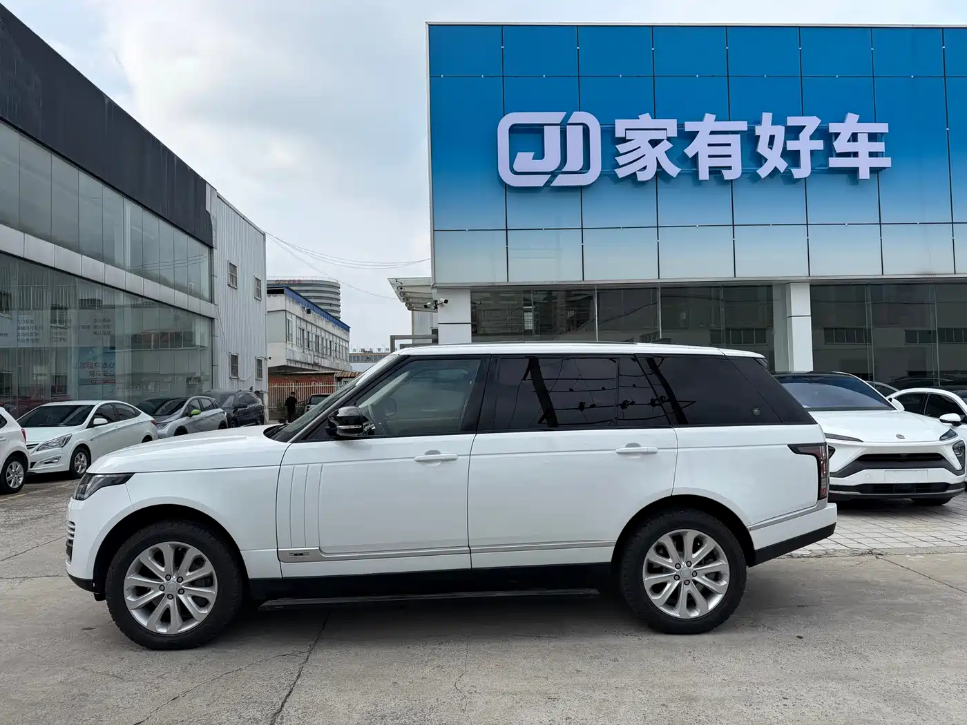 Фото 8 - Land Rover Range Rover