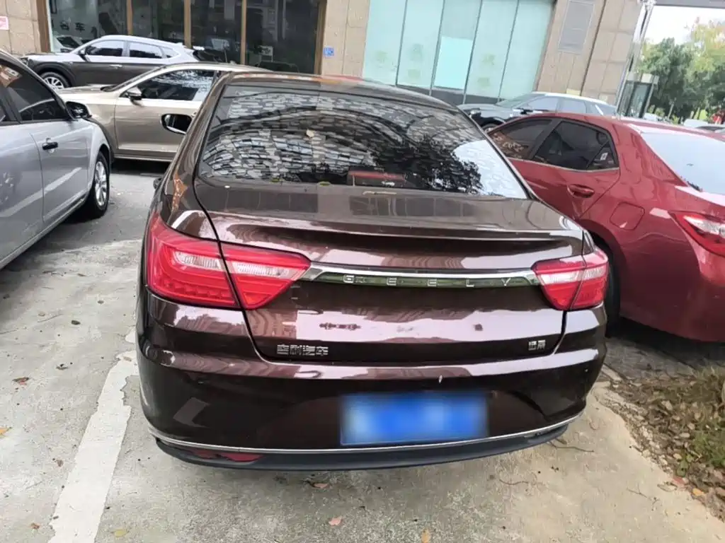 Фото 6 - Geely Vision