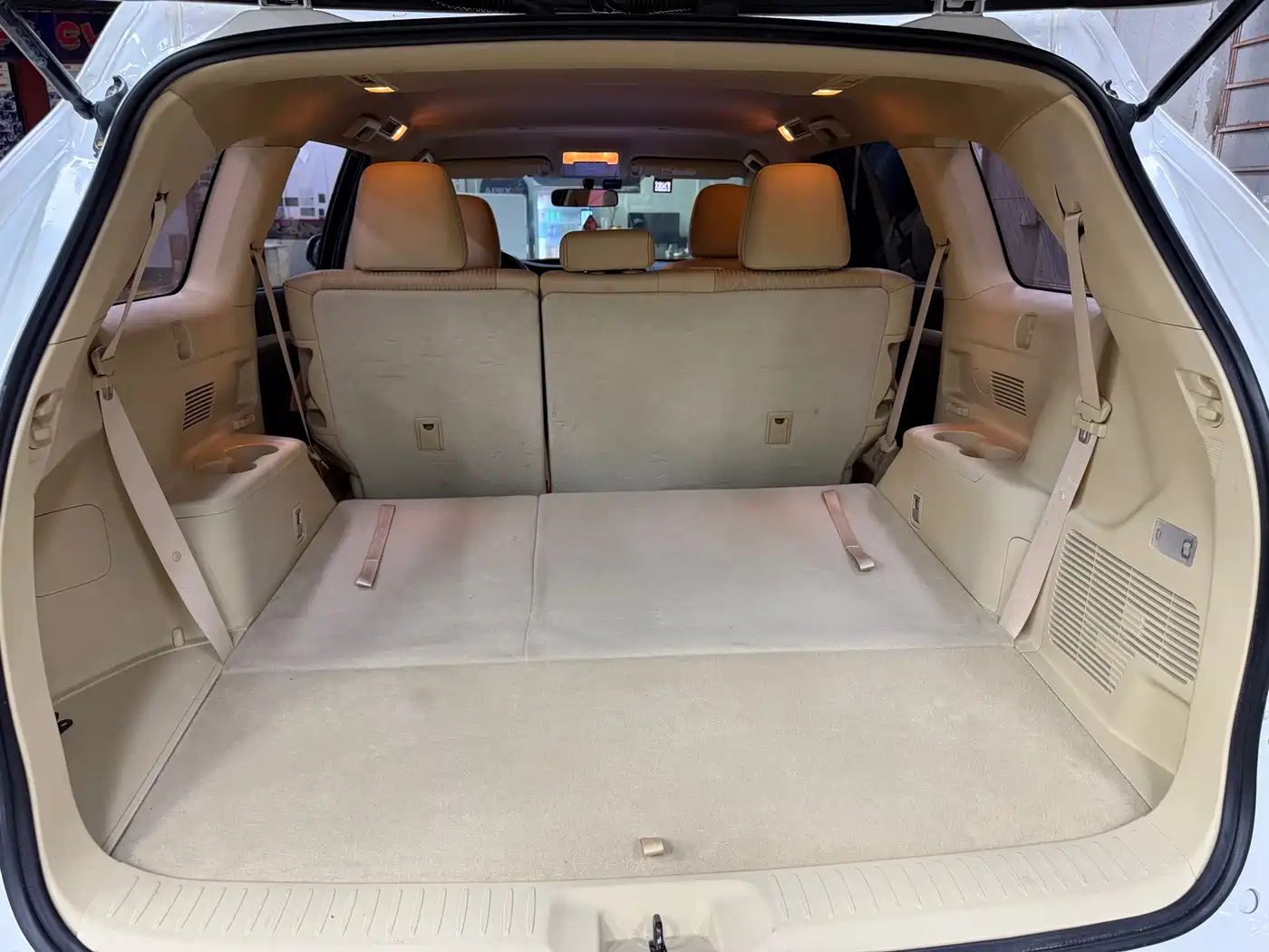 Photo 32 - Toyota Highlander