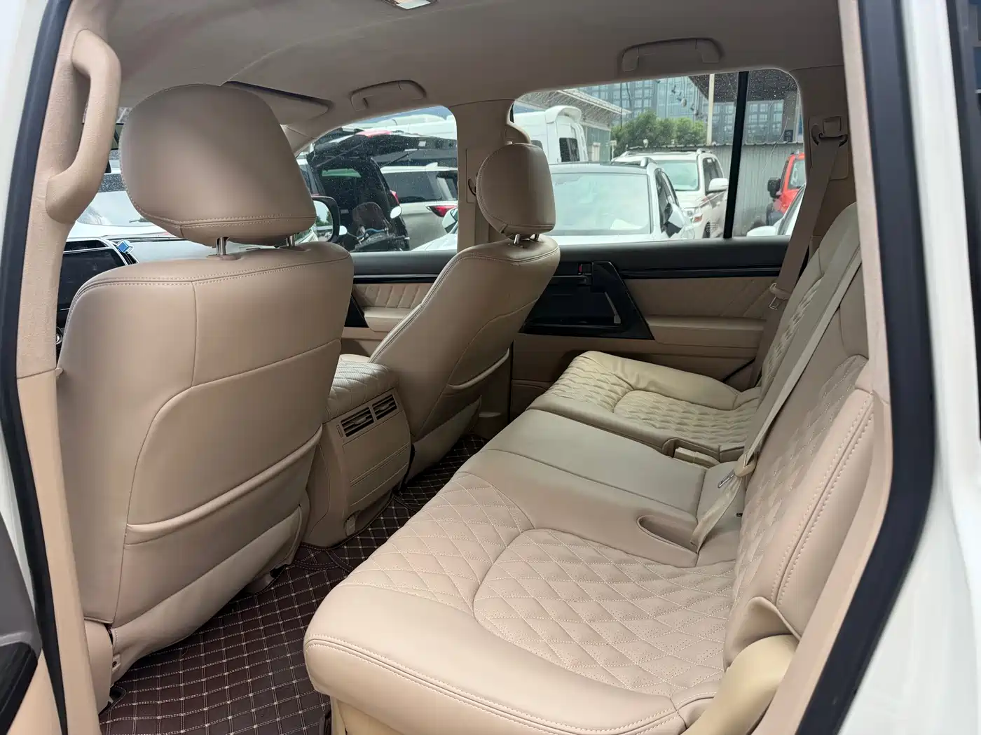 Toyota Land Cruiser (Import) 2015 2015 4.0L V6 Middle East Limited Edition