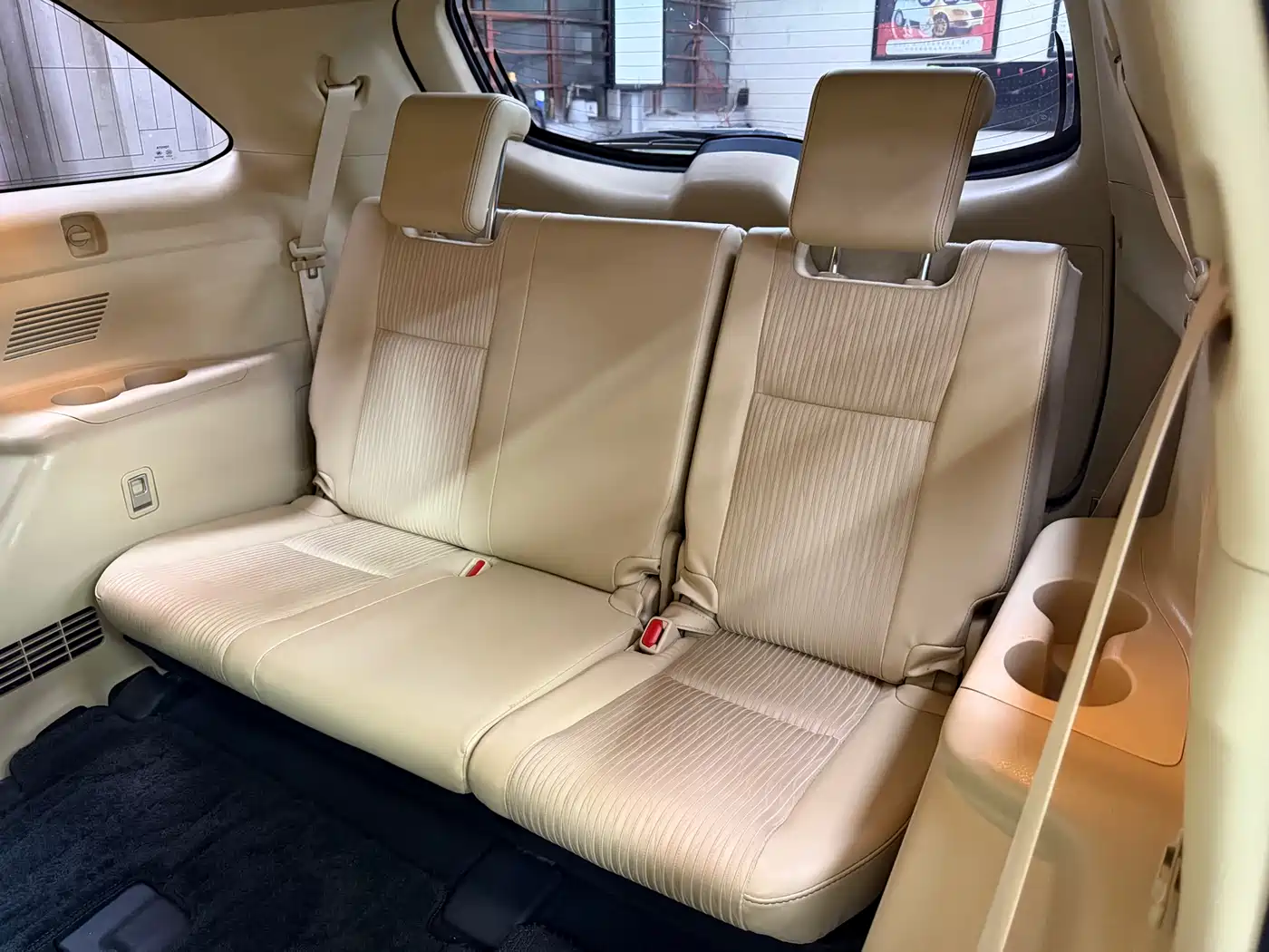 Photo 29 - Toyota Highlander