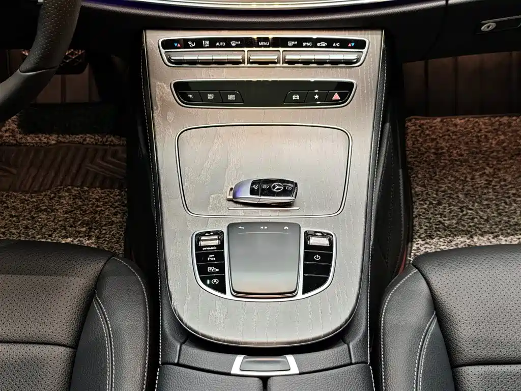 Mercedes-Benz E-Class 2020 E 300 L Sport Fashion Model фото 16