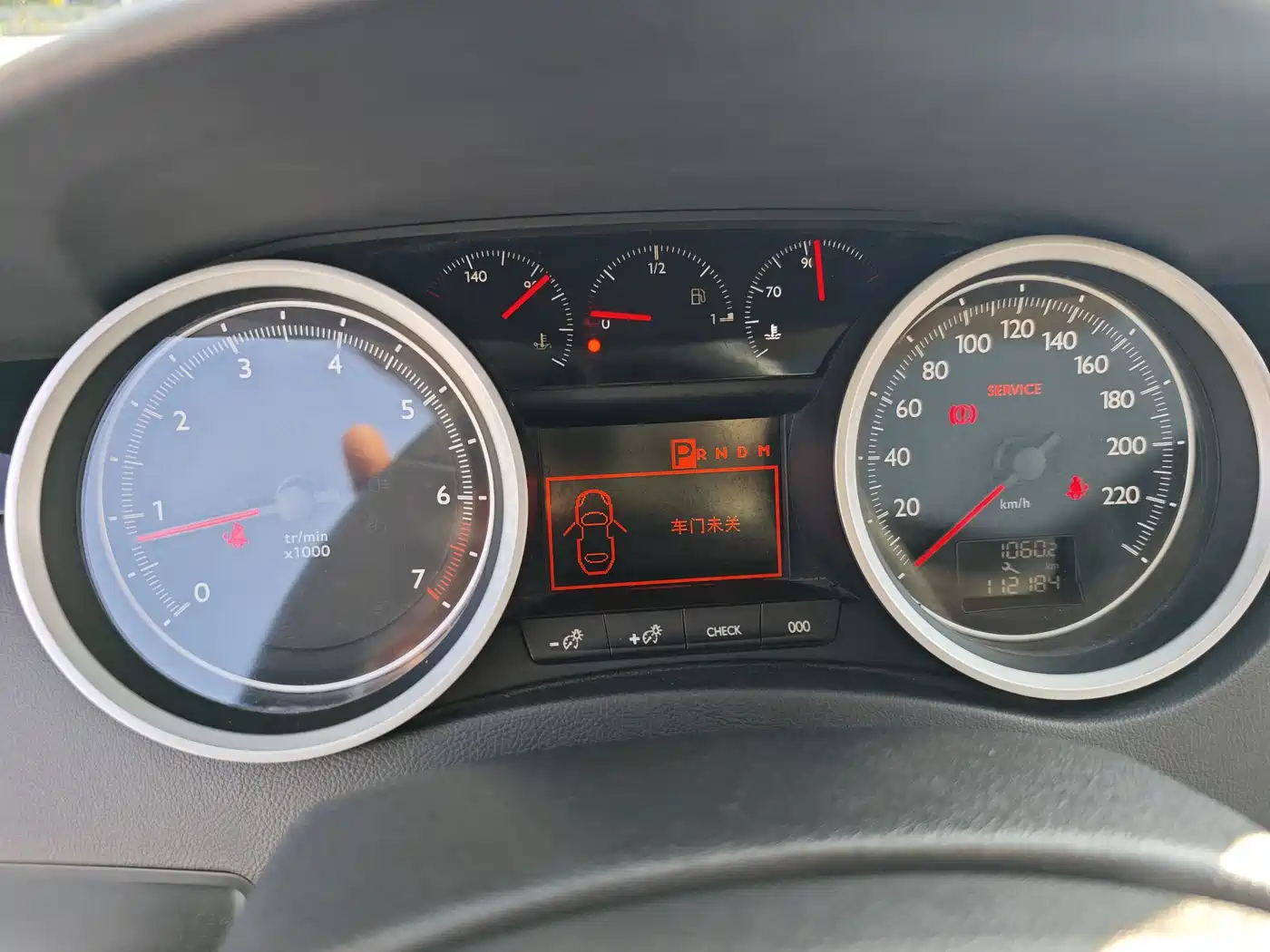 Peugeot 508 2012 2.3L Automatic Smart Edition фото 24