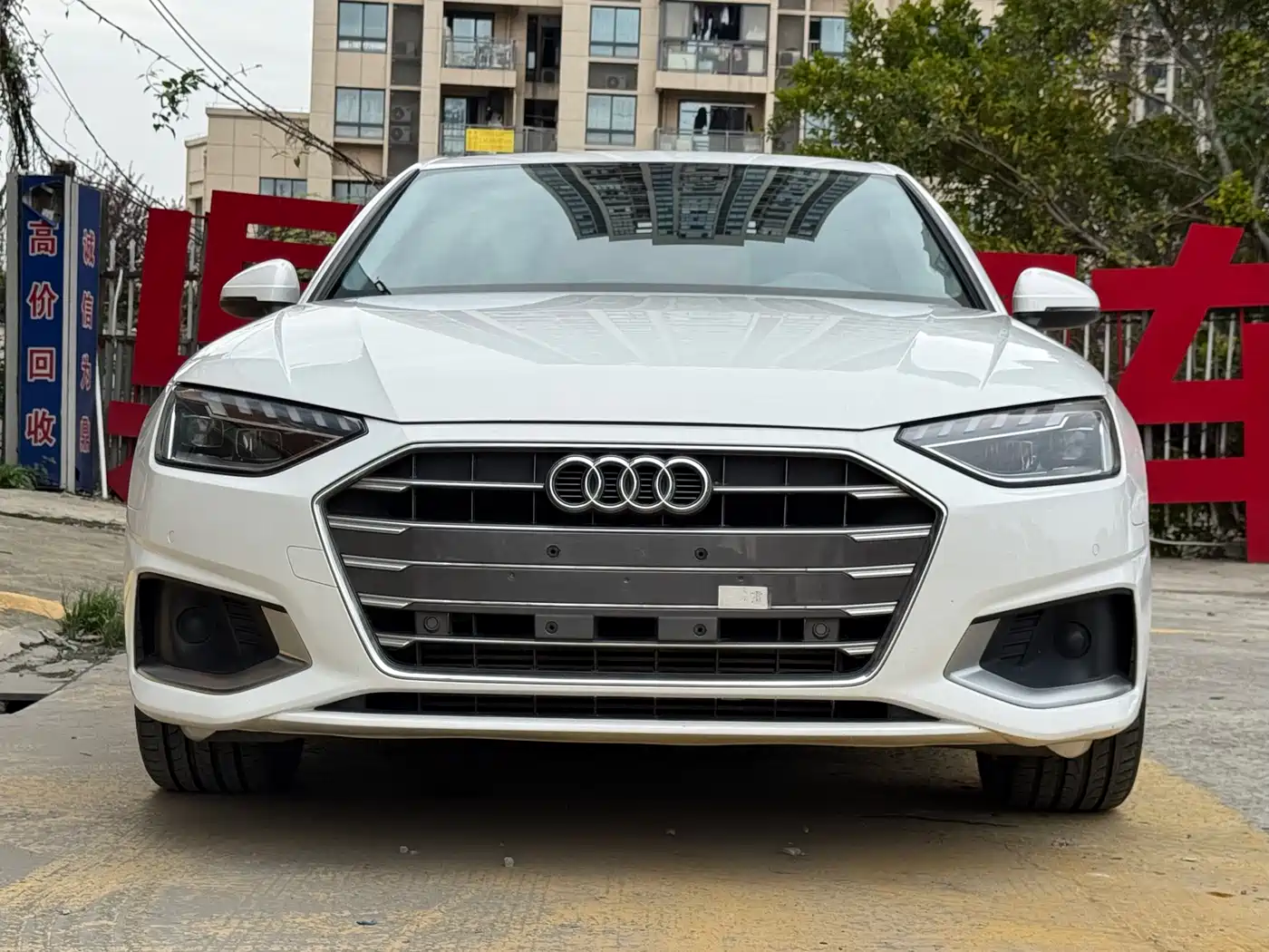 Photo 2 - Audi A4L