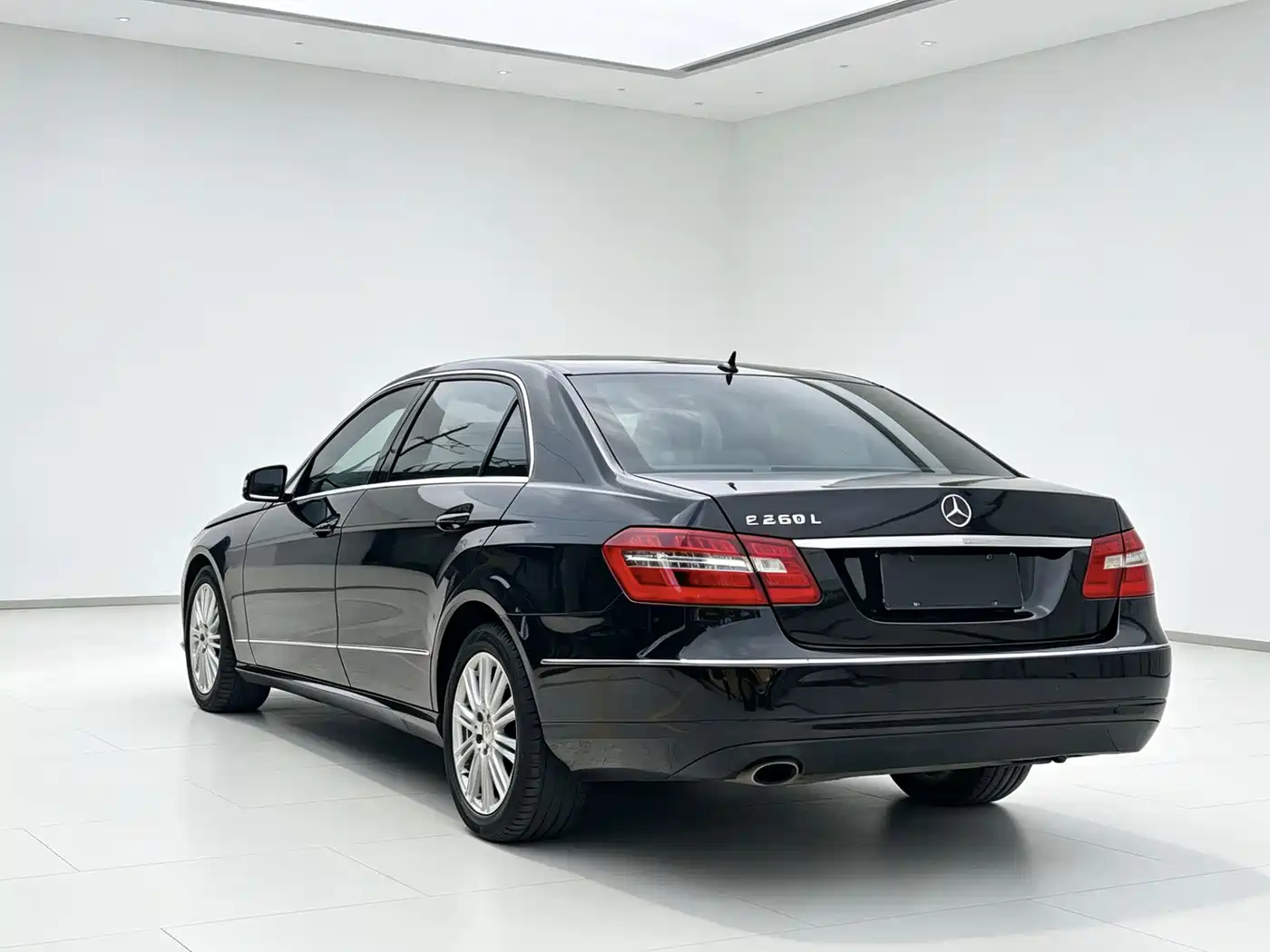 Mercedes-Benz E-Class 2012 E 200 L CGI Elegance фото 5