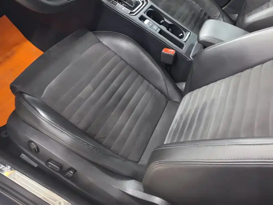 Volkswagen Magotan 2017 330TSI DSG Luxury фото 9