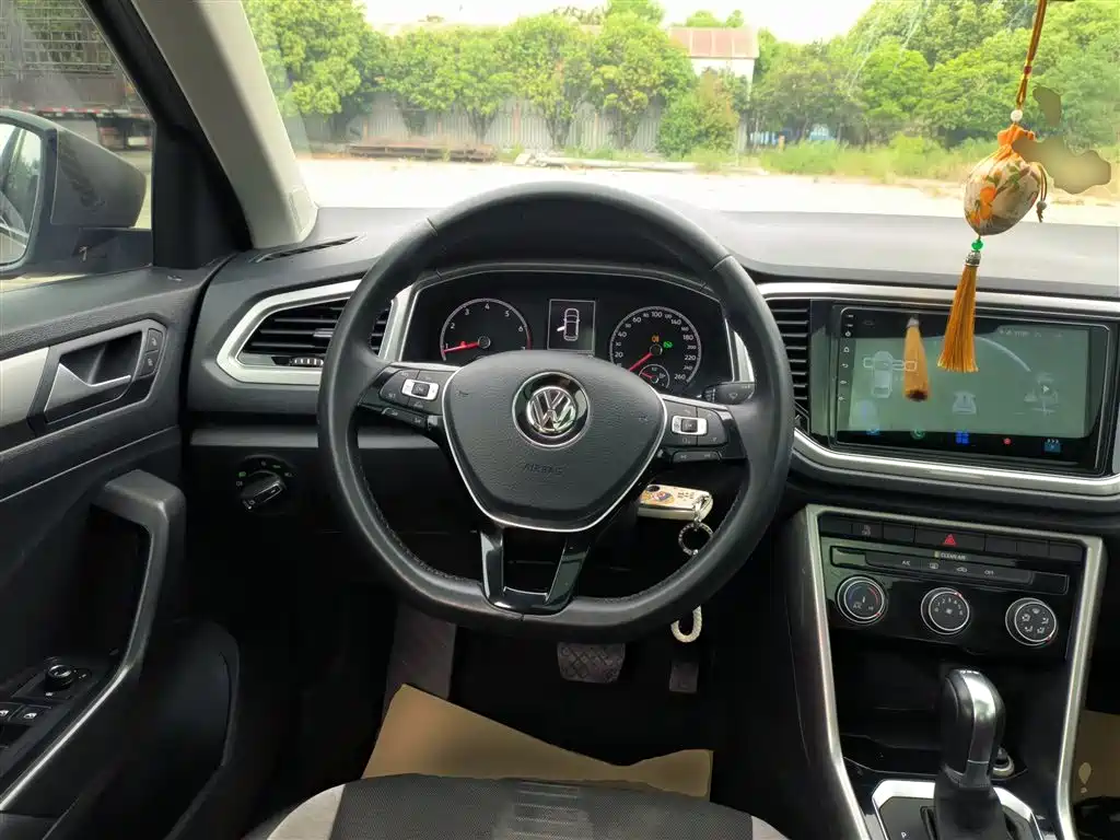 Volkswagen T-ROC 2018 230TSI DSG 2WD Progressive China V фото 11