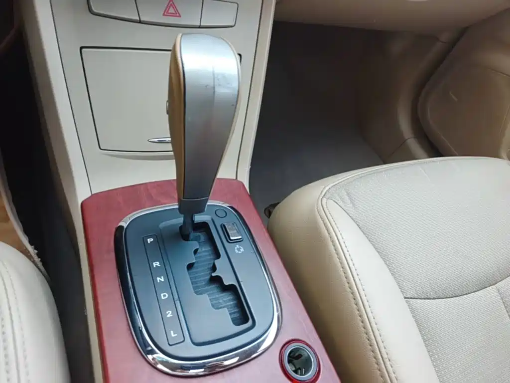 Roewe 350 2015 2013 350C 1.5L Automatic Joy Edition