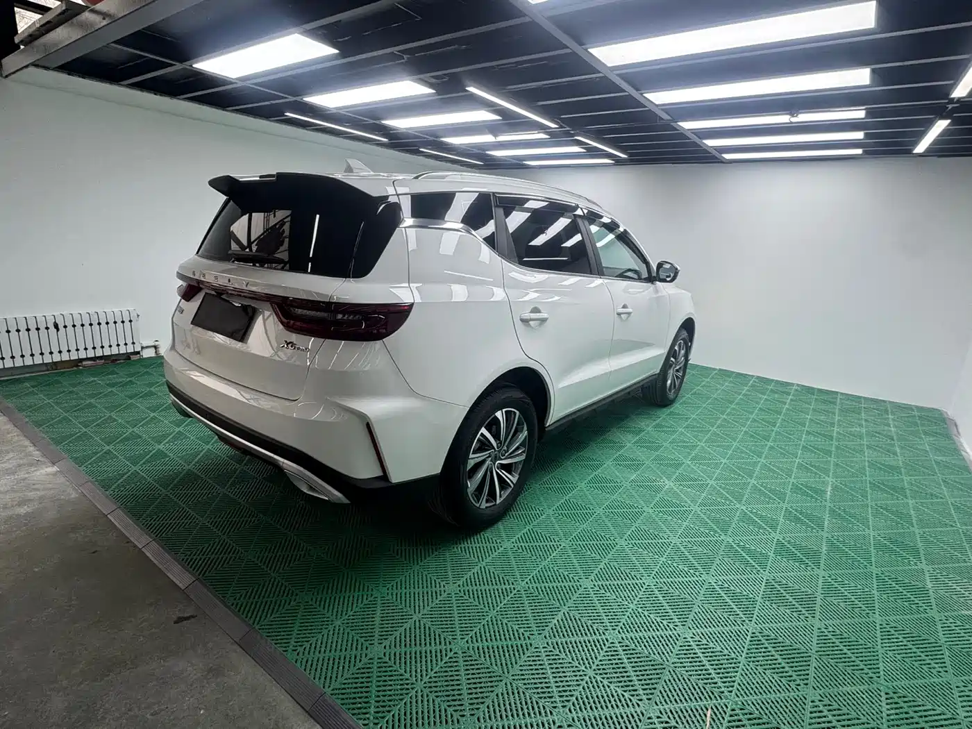 GEELY AUTOMOBILE VISION X6