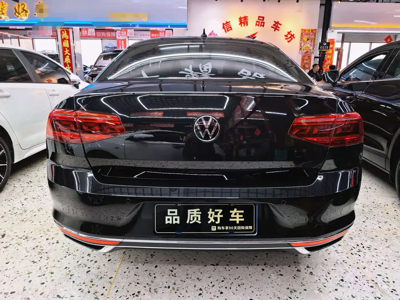 Volkswagen Magotan 2023 Model 2 Million Commemorative Edition 330TSI DSG Luxury фото 5