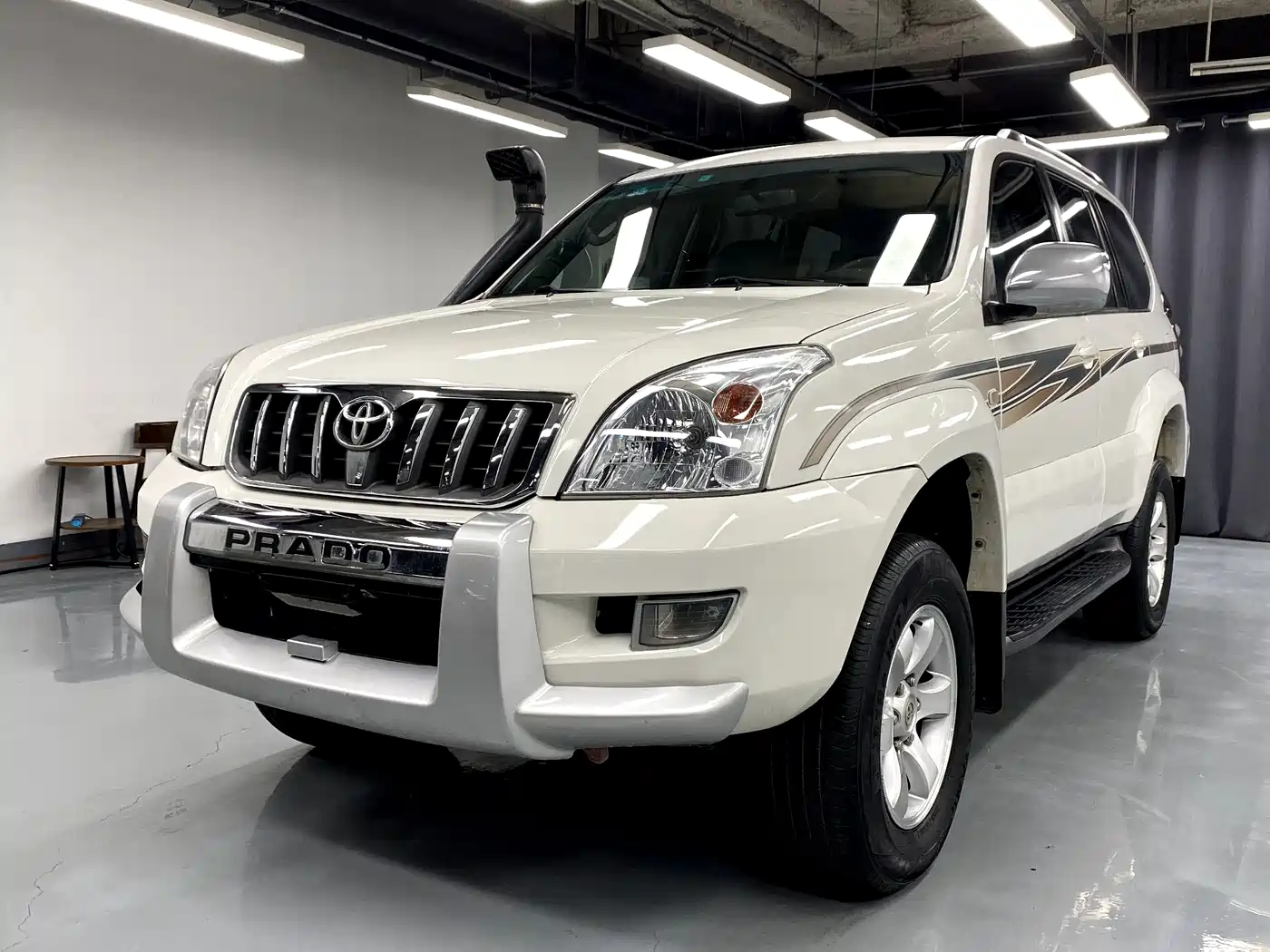 Toyota Prado 2005 Model 4.0L Automatic GX Luxury Edition