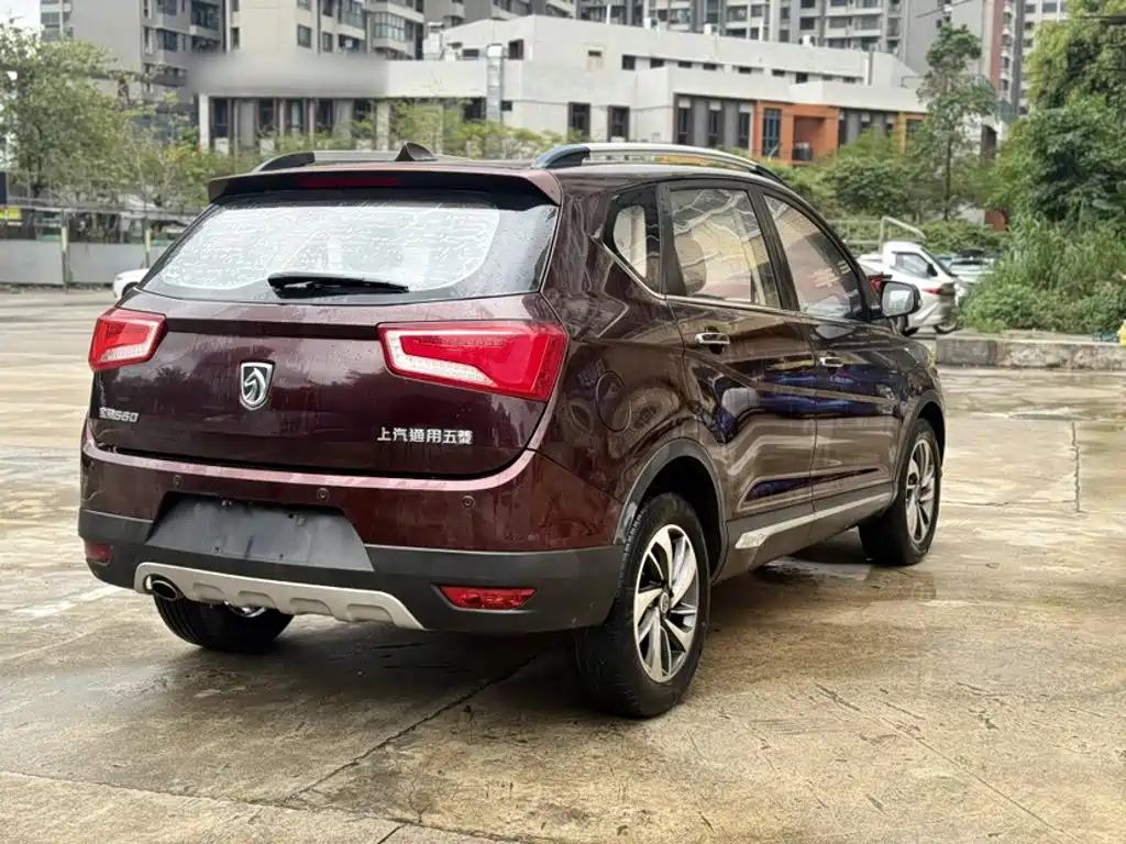 Baojun 560 2016 2015 1.8L Manual Luxury