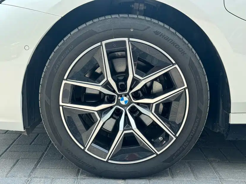 BMW i5 2026 2025 eDrive 40L M Sport Package