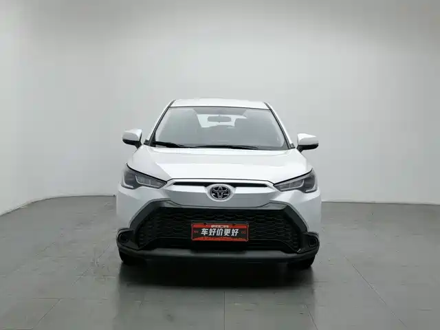 Toyota Frontlander 2023 2.0L CVT Elite Edition — фото 3