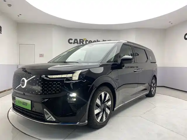 Volvo EM90 2026