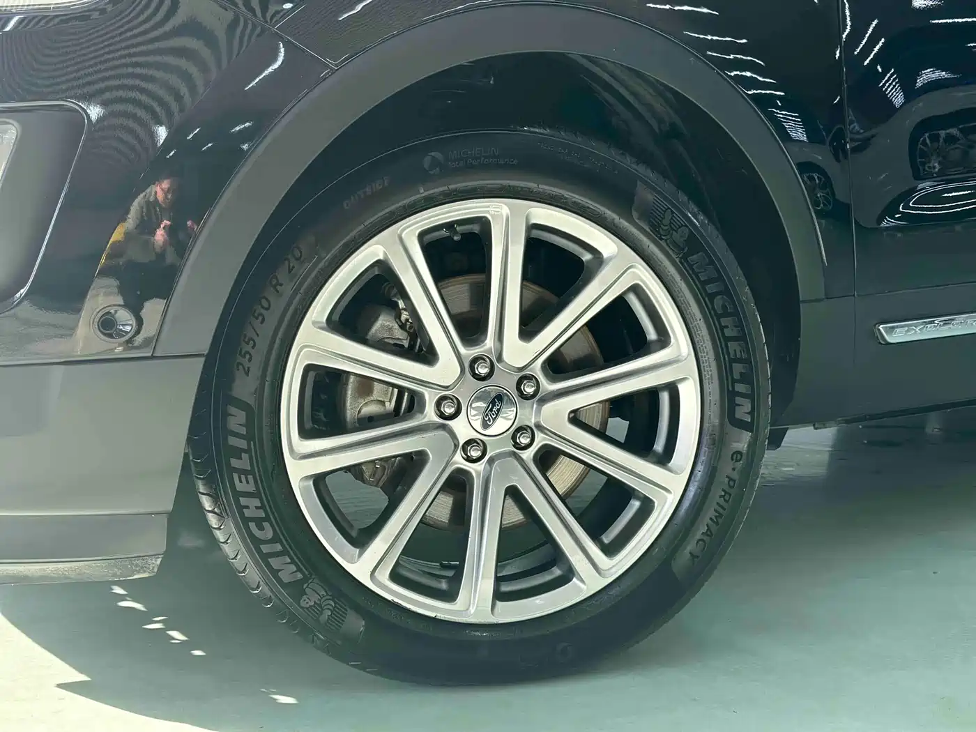 Фото 2 - Ford Explorer (Import)