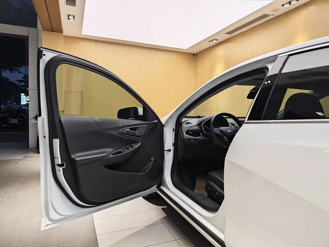 Chevrolet Malibu XL 2018 530T Auto RuiChi Edition фото 8