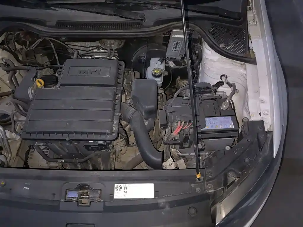 Volkswagen Polo 2016 1.4L Automatic Trend фото 22