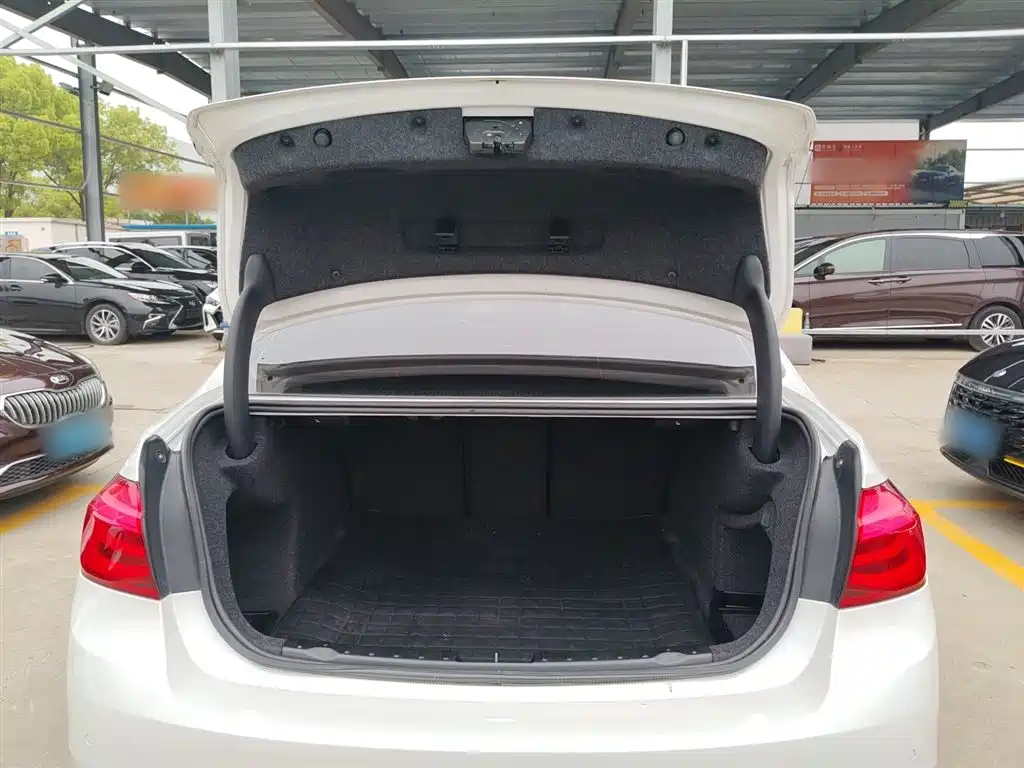 BMW 3 Series 2018 320Li Fashion Style фото 19