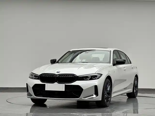 BMW 3 330Li, M Чёрный спорт-пакет