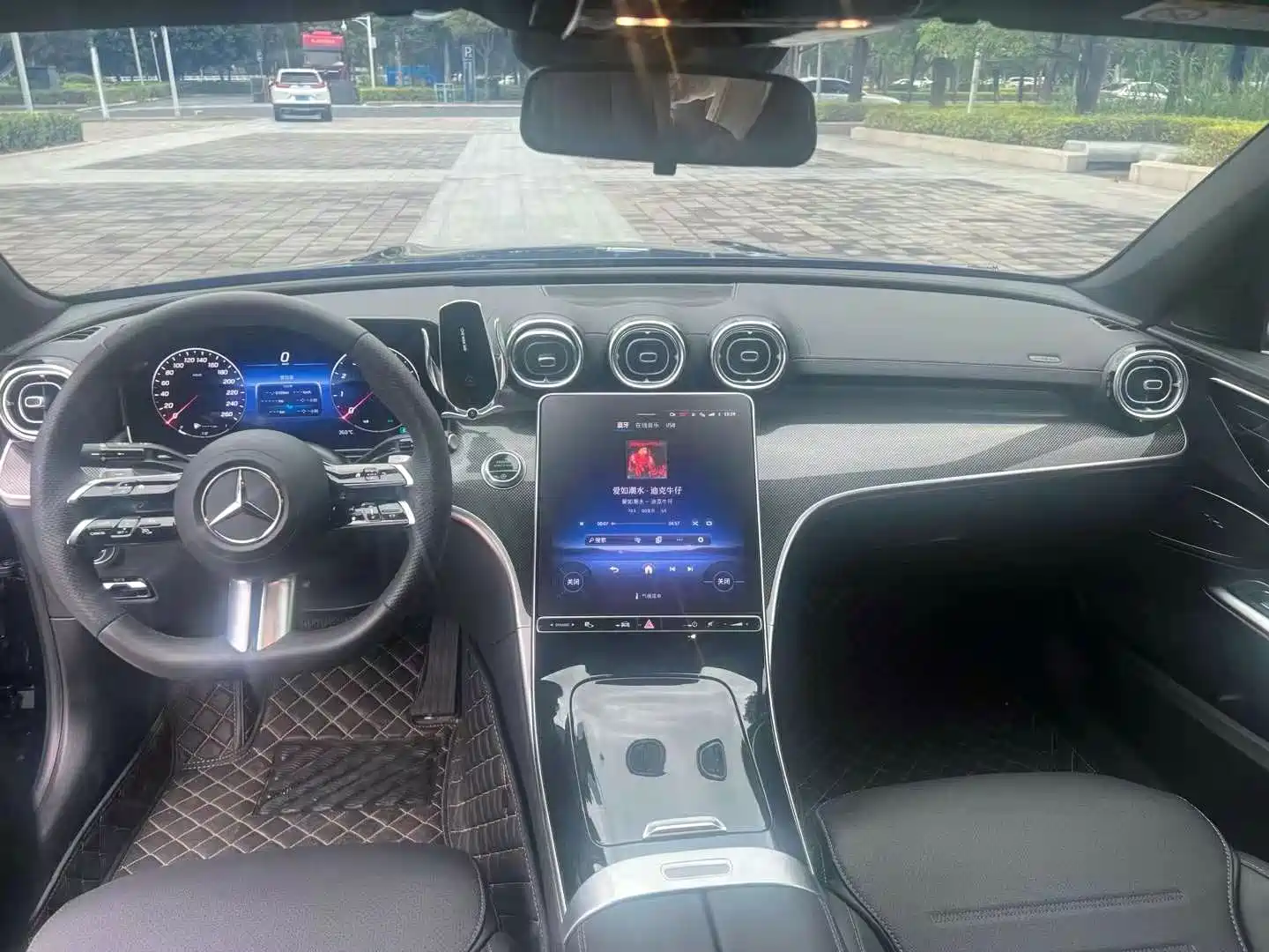 Фото 4 - Mercedes-Benz C-Class