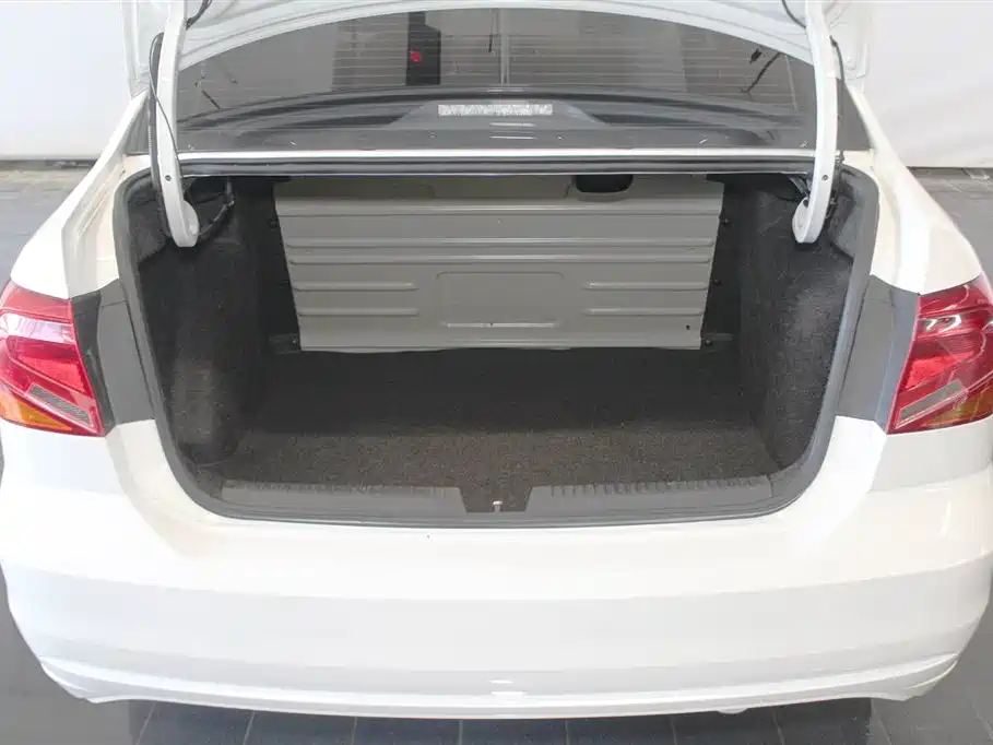 Volkswagen Jetta 2017 1.5L Automatic Fashion фото 7