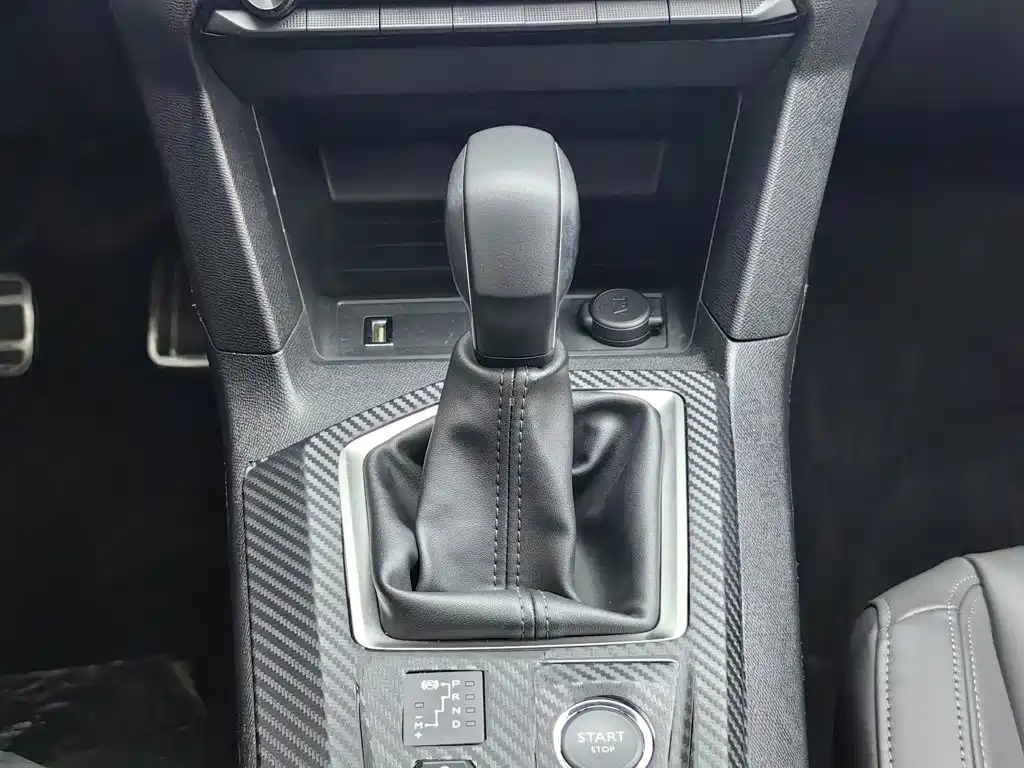 Peugeot 408 2024 2022 1.6T Progressive Edition
