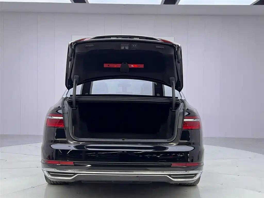 Audi A8 2019 Facelift Plus A8L 50 TFSI quattro Comfort фото 9