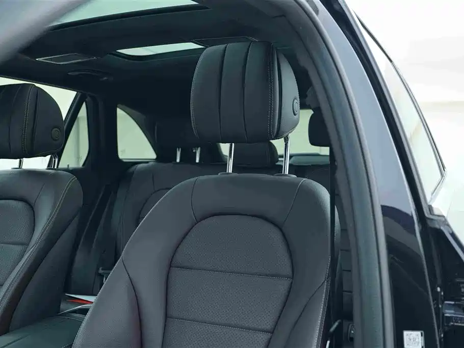 Mercedes-Benz GLC 2020 Facelift GLC 300 L 4MATIC Dynamic фото 12