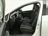 Photo 10 - Volkswagen Golf