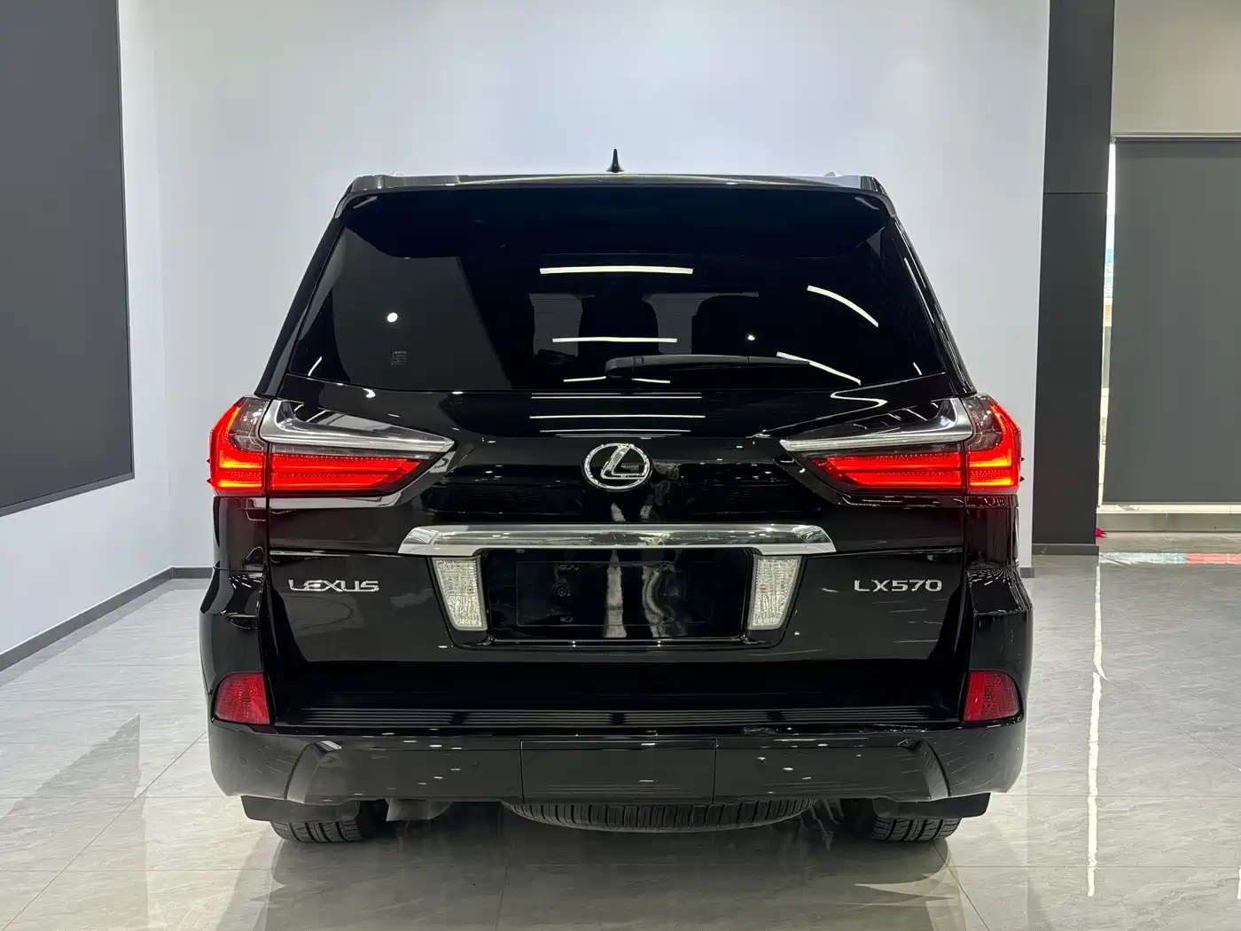 Lexus LX 2016 570 Luxury Premium Edition фото 5