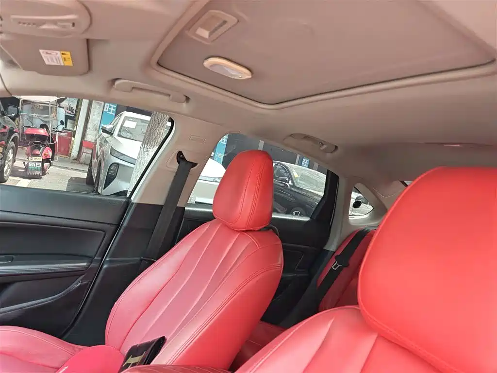 Peugeot 308 2019 1.6L Automatic Luxury Version China V фото 18