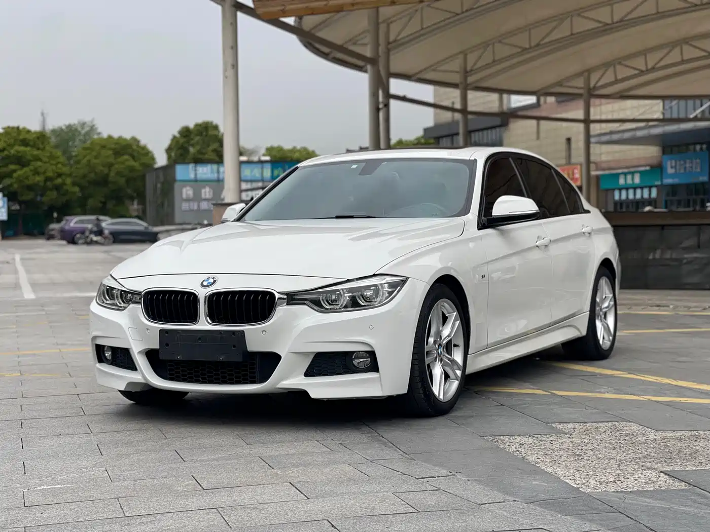 BMW 3 Series 2017 320Li M Sport фото 2