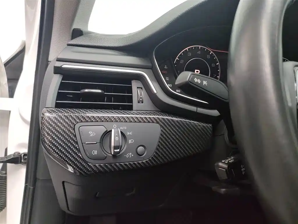 Audi A4L 2019 40 TFSI Fashion (China VI) фото 10