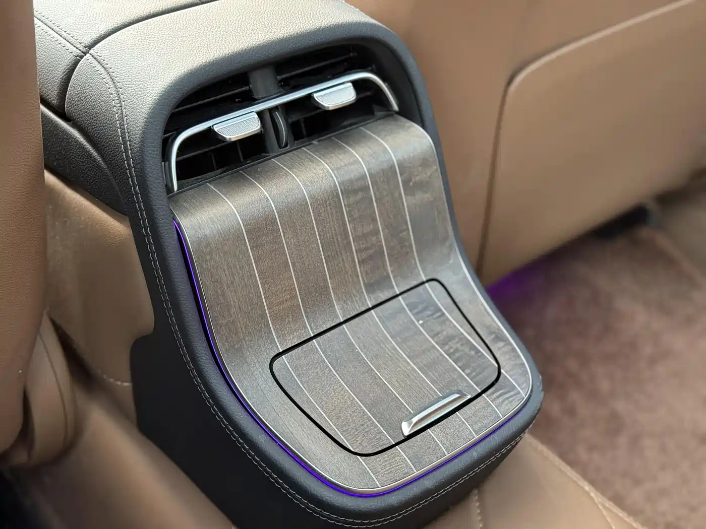 Mercedes-Benz E-Class 2024 E 300 L Fashion фото 12