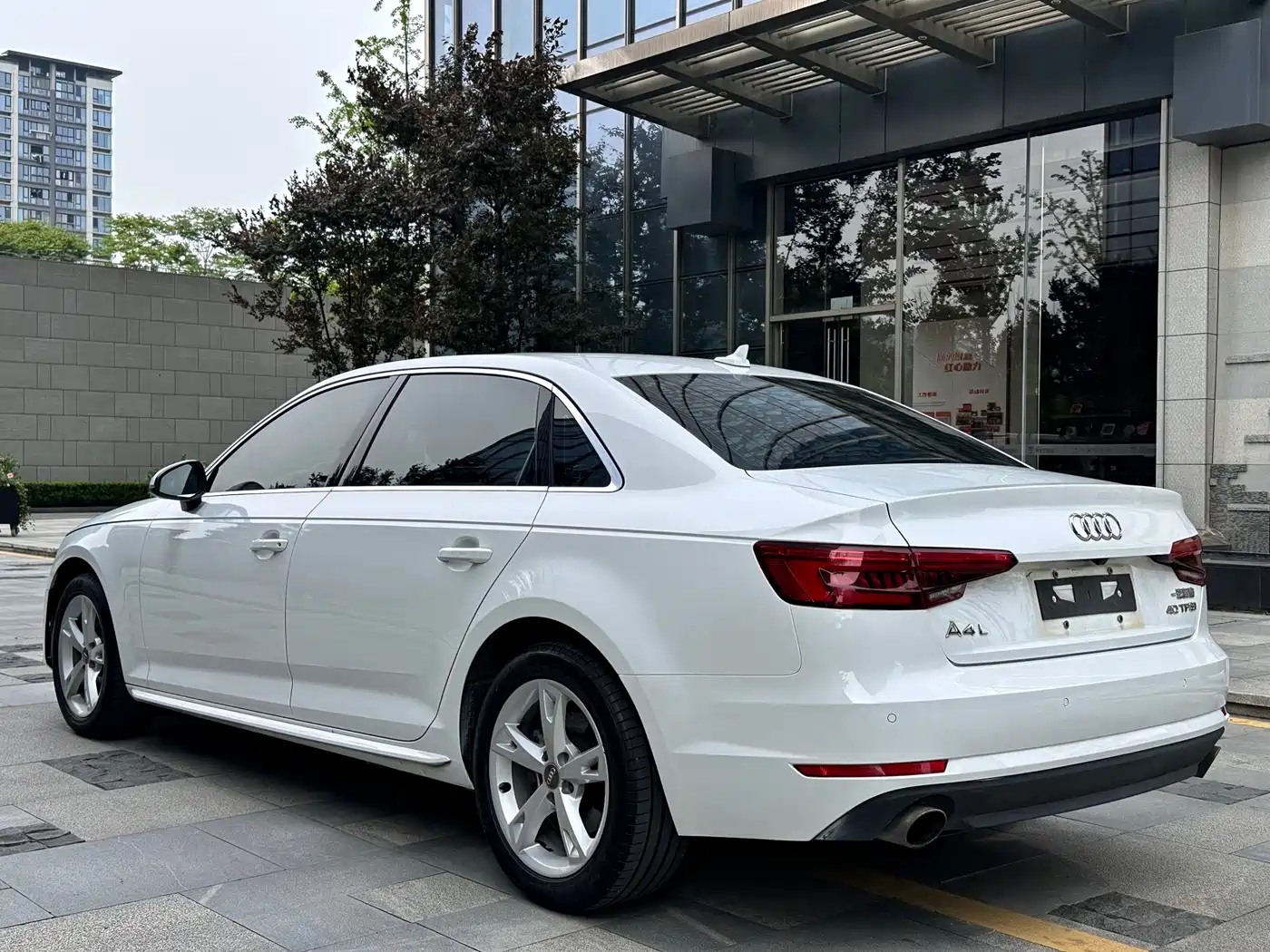Audi A4L 2017 40 TFSI Fashion Edition фото 6