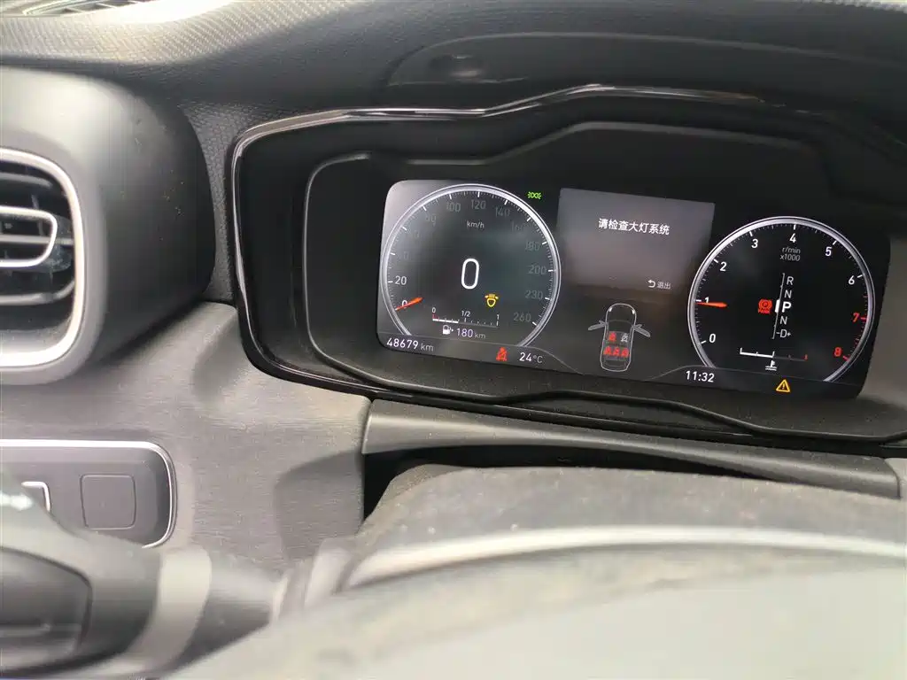 Lynk & Co 02 2018 1.5T DCT 2WD Power Pro Edition China V фото 5