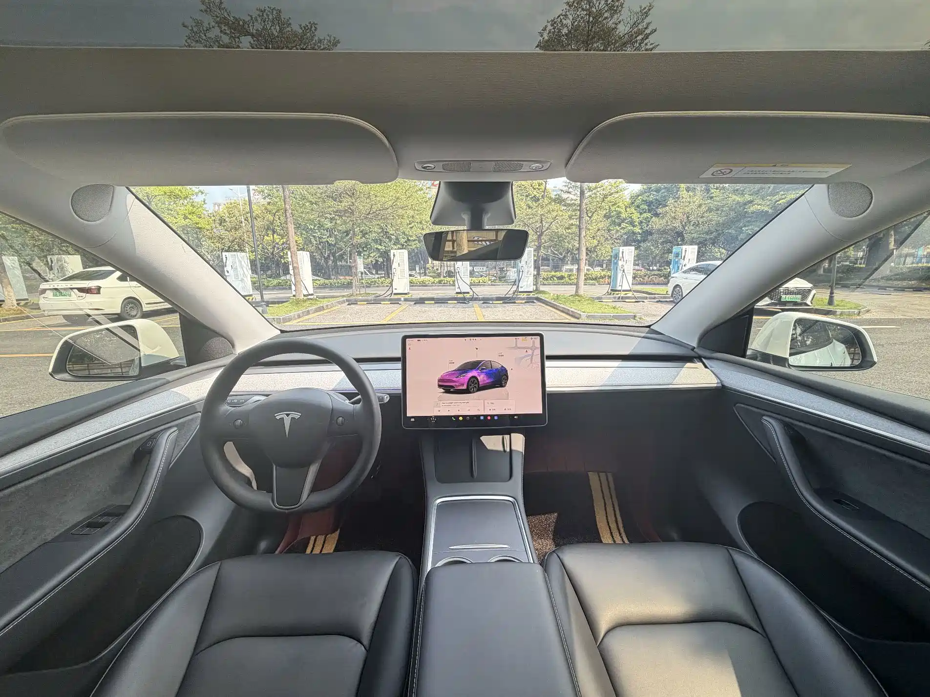 Фото 13 - Tesla Model Y