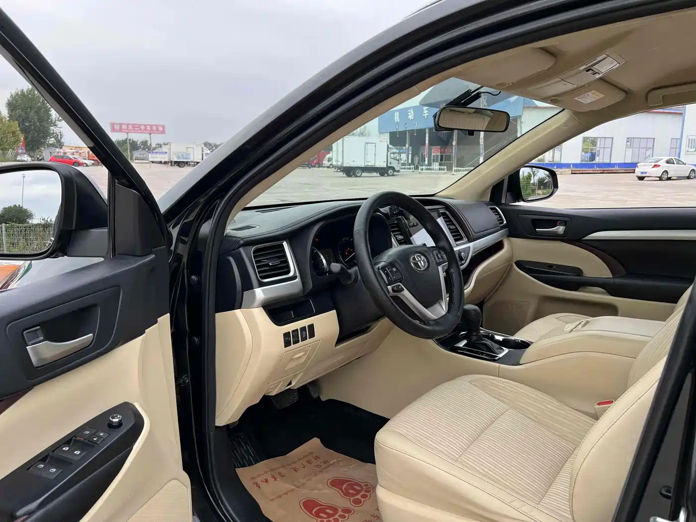 Toyota Highlander 2015 2.0T FWD Elite Edition 7-seater фото 6