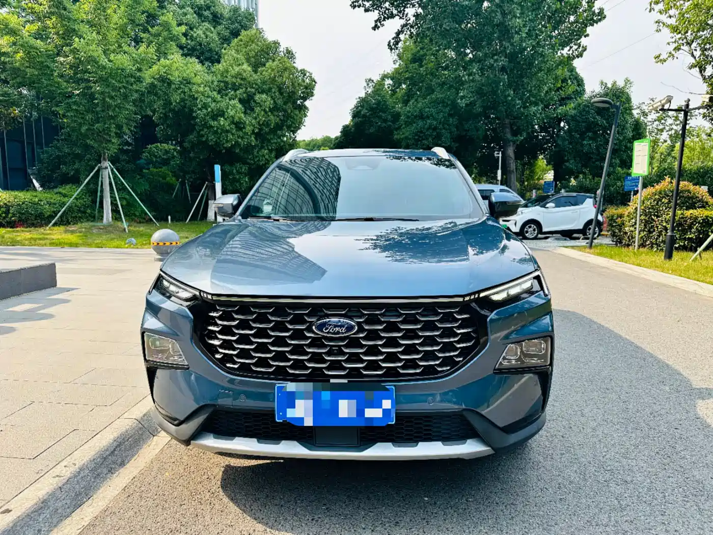 FORD LING RUI