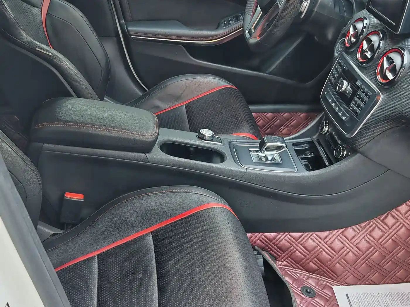 Mercedes-Benz A-Class AMG (Import) 2014 AMG A 45 4MATIC фото 20
