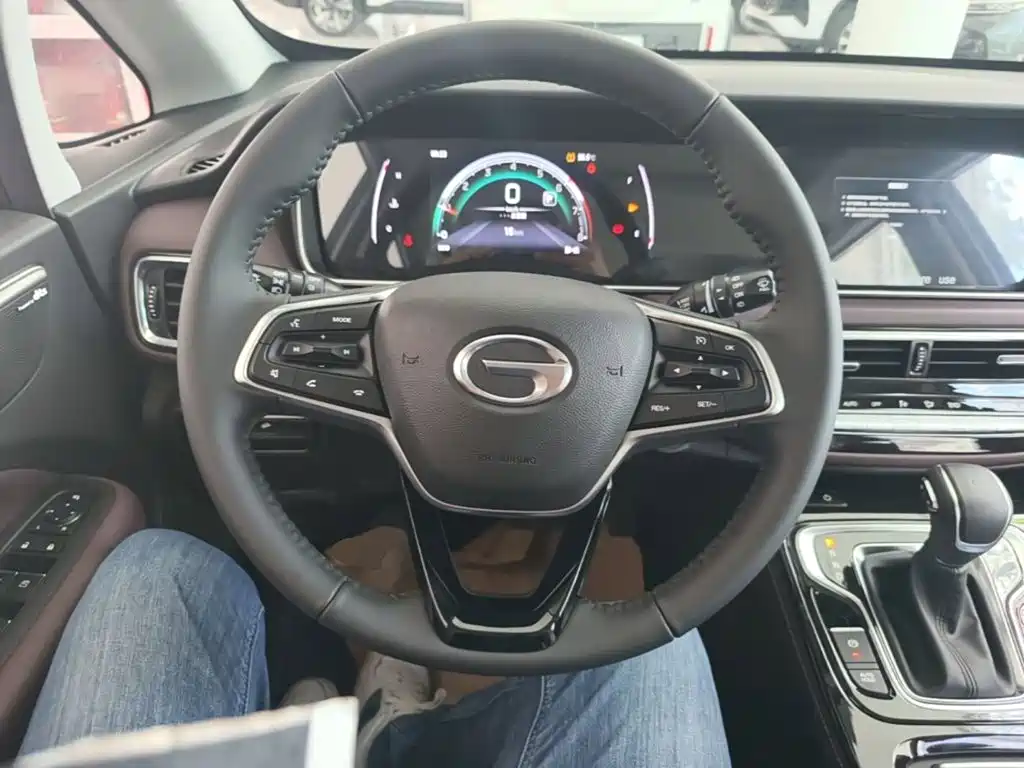 GAC Trumpchi Trumpchi M6 2026 2023 PRO 270T DCT Luxury Edition