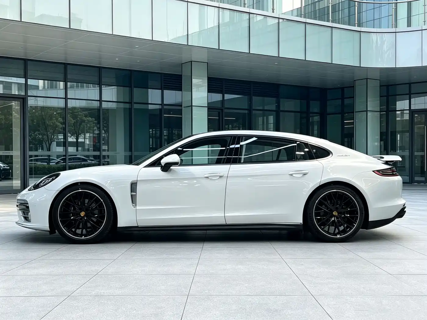 Porsche Panamera 2017 Panamera 4 Executive Long Wheelbase 3.0T фото 3