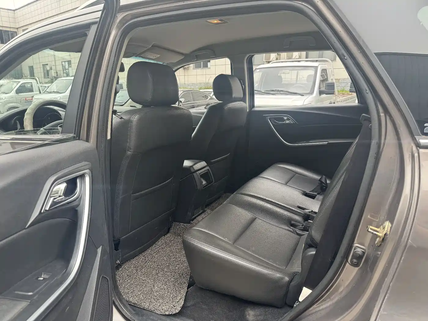 Jiangling Yusheng S350 2015 2013 2.4T Automatic 2WD Diesel Premium Luxury 5-seater